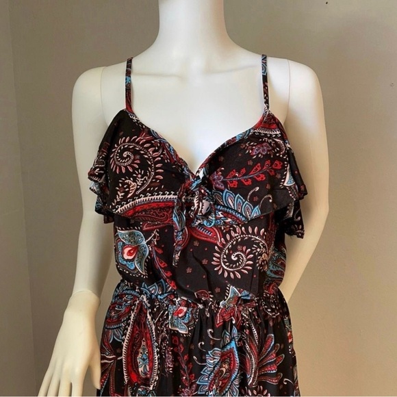 New Women’s Sleeveless Dress size 
Medium is available 
New with tags
Stretchy - Picture 2 of 9